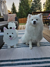 Load image into Gallery viewer, Let this adorable Samoyed Planter help welcome guests to your home.  Custom dog tags with your dogs name also available (please message us - adds $5 to cost of planter box).  Great gift for the dog lovers in your life!