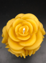 Load image into Gallery viewer, Top view of rose beeswax candle