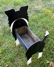 Load image into Gallery viewer, Let this adorable Border Collie Planter help welcome guests to your home.  Custom dog tags with your dogs name also available (please message us - adds $5 to cost of planter box).  Great gift for the dog lovers in your life!