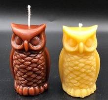 Load image into Gallery viewer, owl shaped, all natural beeswax candle. Handmade in the USA. This adorable owl beeswax candle will be a hoot wherever you decide to place it. With a light honey scent and a warm glow, this owl candle makes a great wedding souvenir, wedding gift, baby shower gift and party favors. If you have any special animal lover, bird watcher or owl lover in your life, this will be sure to thrill them :) Owl beeswax candles are sure to be a hoot at your next party, special moment, holiday or rustic table setting.