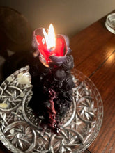 Load image into Gallery viewer, Bleeding Skull Beeswax Candle