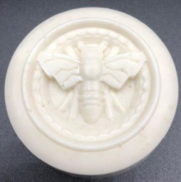 Cute little round bar of soap with bee image on top. Oats gently exfoliate your skin as the hydrating soap blend softens skin. The moisturizing oils used in our soaps produce a rich luxurious lather that leaves your skin clean & soft without stripping the natural oils. Perfect for Valentine's Day gifts, Christmas gifts, birthday gifts, wedding shower gifts, Mother's Day gifts & more!