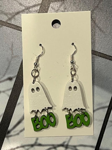 Add a bit of Halloween flare to any outfit with these cute Ghost Boo Earrings!  The perfect way to welcome in the Halloween season.  Also makes a fantastic gift.