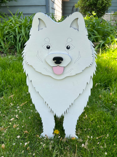Let this adorable Samoyed Planter help welcome guests to your home.  Custom dog tags with your dogs name also available (please message us - adds $5 to cost of planter box).  Great gift for the dog lovers in your life!