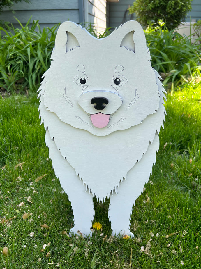 Let this adorable Samoyed Planter help welcome guests to your home.  Custom dog tags with your dogs name also available (please message us - adds $5 to cost of planter box).  Great gift for the dog lovers in your life!
