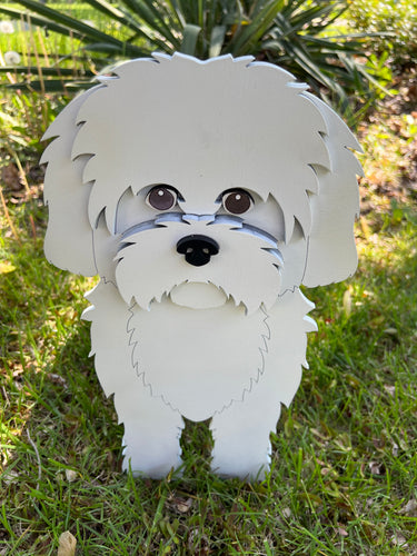 Let this adorable Maltese Dog Planter help welcome guests to your home.  Custom dog tags with your dogs name also available (please message us - adds $5 to cost of planter box).  Great gift for the dog lovers in your life!
