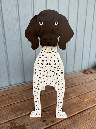 Let this adorable German Shorthaired Pointer  Dog Planter box help welcome guests to your home.  Custom dog tags with your dogs name also available here. Great gift for the dog lovers in your life! 