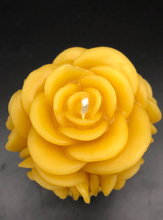 Load image into Gallery viewer, Top view of rose beeswax candle
