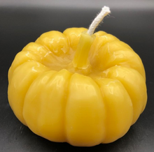 Load image into Gallery viewer, Pumpkin Beeswax Candle.  Perfect for fall decorating, autumn decor, Thanksgiving Decor or Halloween decor
