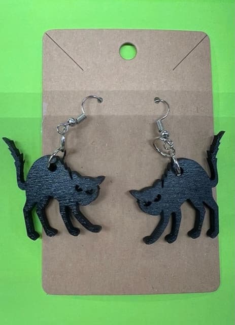 Add a bit of Halloween flare to any outfit with these Black Cat Earrings!  The perfect way to welcome in the Halloween season or a fantastic gift for your cat loving friends.