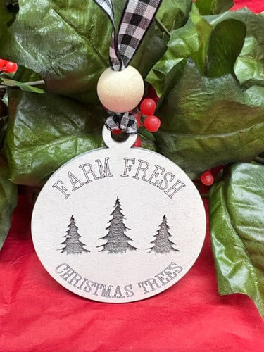 This beautiful Farm Fresh Christmas Trees ornament will add a bit of farmhouse style to your Christmas or Holiday decor this year.  Also makes a perfect gift for the farmhouse lover in your life or for gift exchanges.