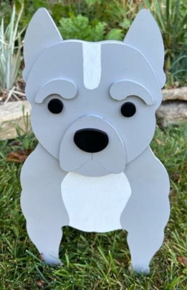 Let this adorable Pit Bull Dog Planter box help welcome guests to your home.  Custom dog tags with your dogs name also available (please message us - adds $5 to cost of planter box).  Great gift for the dog lovers in your life!