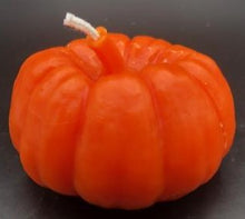 Load image into Gallery viewer, Pumpkin Beeswax Candle. Perfect for fall decorating, autumn decor, Thanksgiving Decor or Halloween decor.  Available in orange or natural yellow beeswax.
