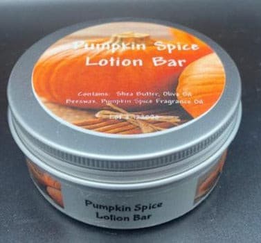 Super cute pumpkin shaped Pumpkin Spice Lotion Bars.  The scent is more of a warm cinnamon bun scent.  Absolutely glorious!!!!  