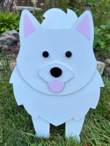 Let this adorable Samoyed Planter help welcome guests to your home.  Custom dog tags with your dogs name also available (please message us - adds $5 to cost of planter box).  Great gift for the dog lovers in your life!